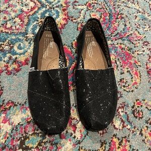 Black glitter TOMS